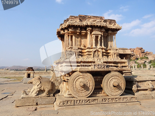 Image of stone chariot at Vittala Temple