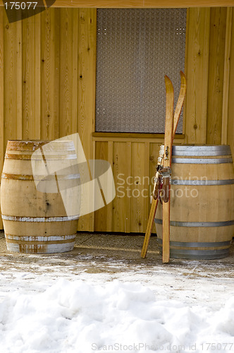 Image of Antiquated skis