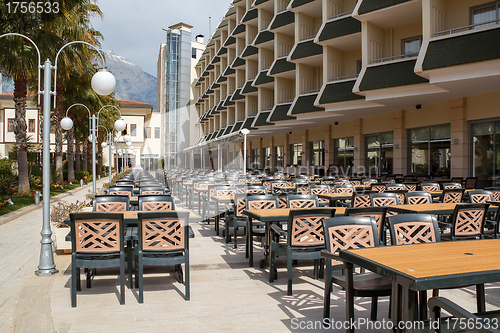 Image of outdoor seating in empty hotel 