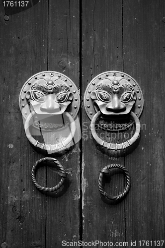 Image of Chinese door in black and white tone