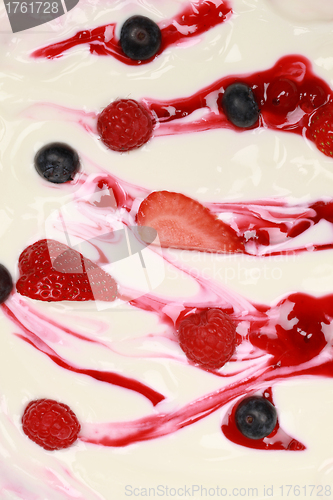 Image of Yogurt with berries