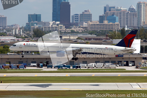 Image of Delta Air Lines Boeing 757