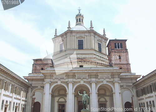 Image of San Lorenzo church, Milan