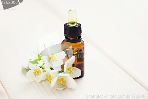 Image of jasmin essential oil