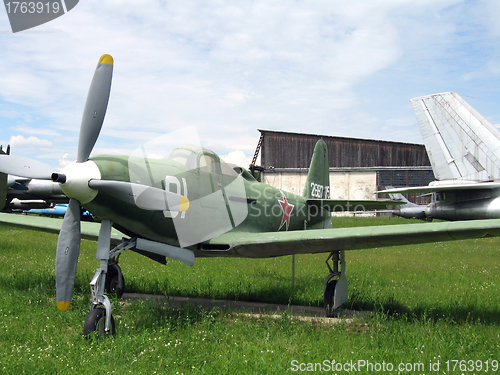 Image of  plane of war an aerocobra 