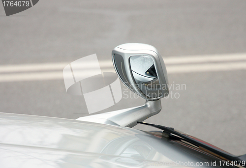 Image of Automobile rear-view mirror 