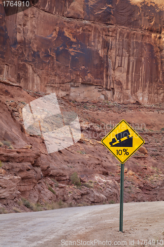 Image of steep road sign