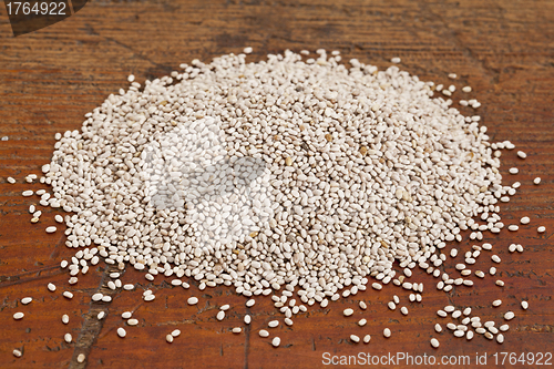 Image of white chia seeds
