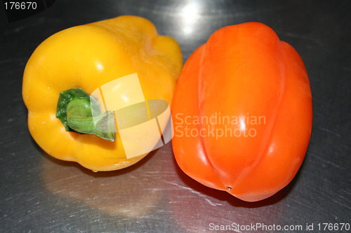 Image of Orange and yellow paprika