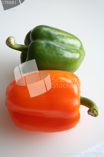 Image of Green and orange paprika