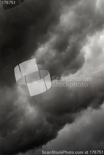 Image of dark clouds