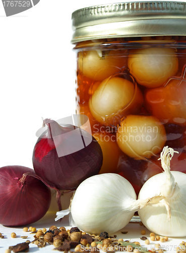 Image of Spices with jar of pickled onions