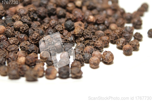 Image of pepper corns isolated