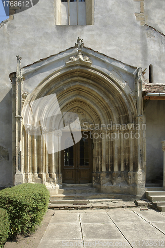 Image of church door in Richis