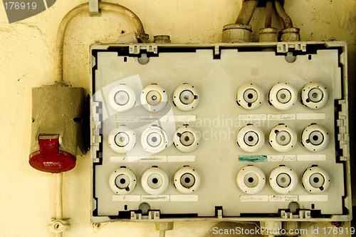 Image of Old fuse box 01