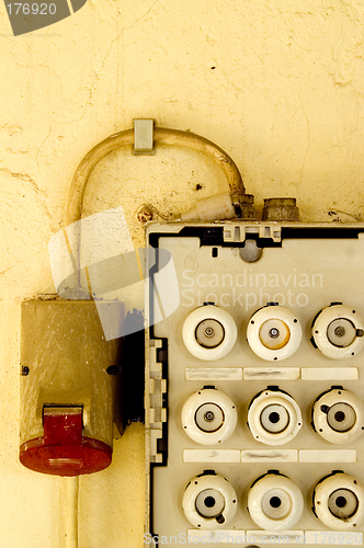Image of Old fuse box 02