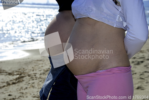 Image of Pregnant Women and the Ocean
