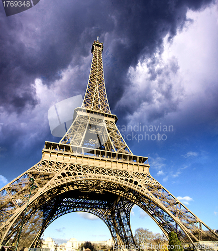 Image of Front view of Eiffel Tower from Champ de Mars