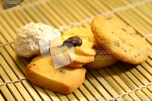 Image of Cookies on bamboo plate