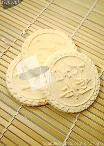 Image of Rice biscuits on bamboo plate