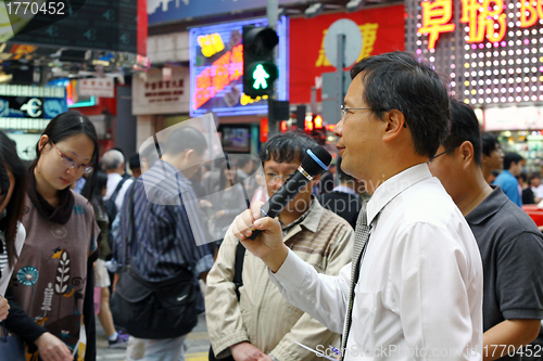 Image of LEUNG Ka Lau asks for donation in Hong Kong