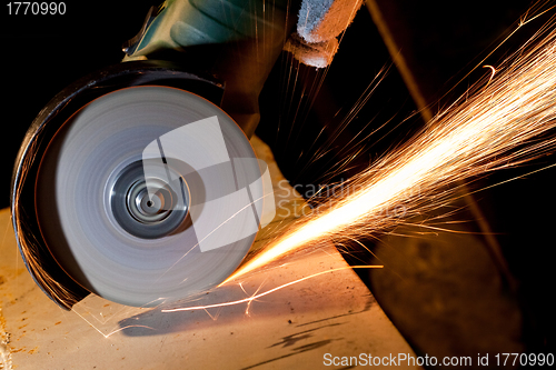 Image of Sawing metal