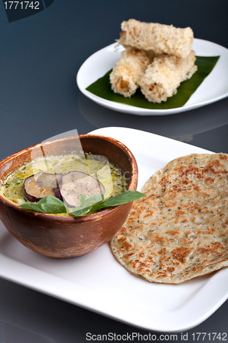 Image of Thai Green Curry and Appetizers