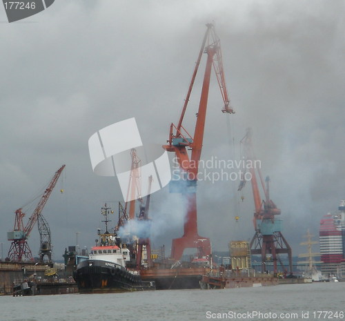 Image of Gothenburg shipyard, a steaming boat.