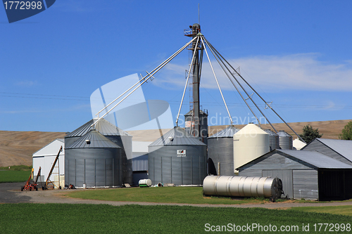 Image of Grain Bins