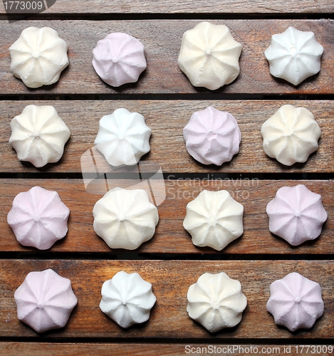 Image of mini meringues