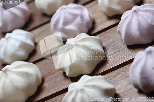 Image of mini meringues