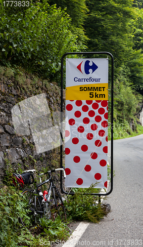 Image of Carrefour Sign