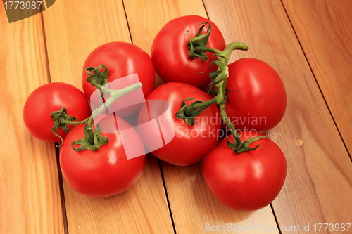 Image of red tomatoes