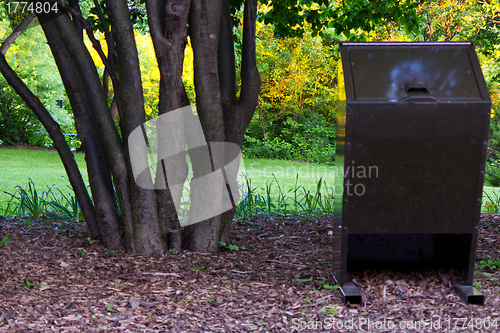 Image of Recycling bin in the park