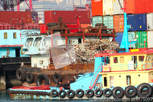 Image of container ship