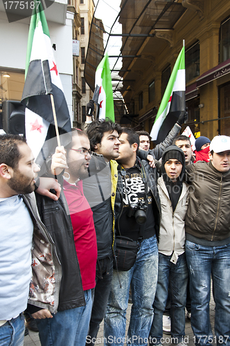 Image of Syrians Protesting