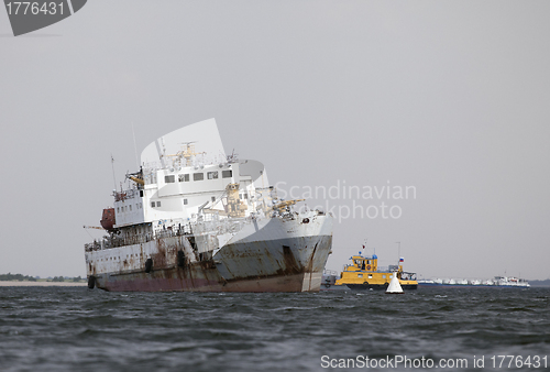 Image of Abandoned ship