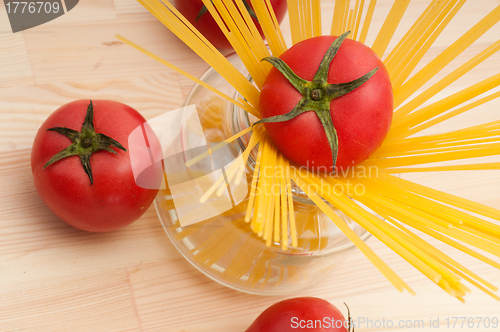 Image of fresh tomato and spaghetti pasta