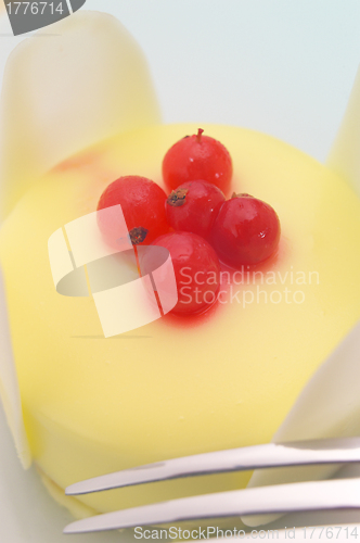 Image of fresh currant  berry fruit cake