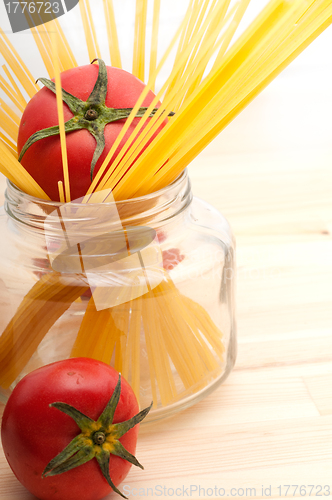 Image of fresh tomato and spaghetti pasta