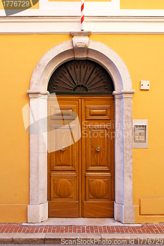 Image of Arch door