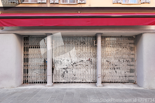 Image of Abandoned store