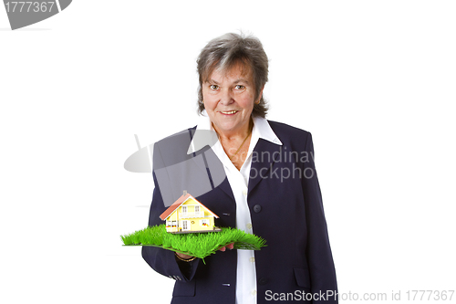 Image of Female estate agent 