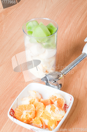 Image of Preparing healthy smoothie drink