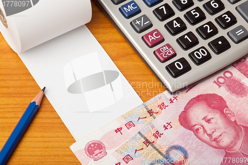 Image of Blank list with Renminbi and calculator