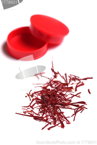 Image of isolated saffron threads