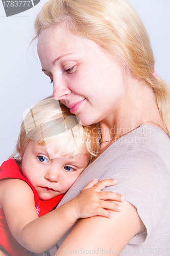 Image of mother  with daughter 