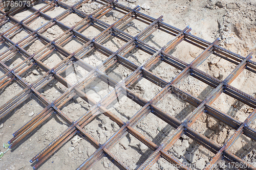 Image of The lattice of rebar