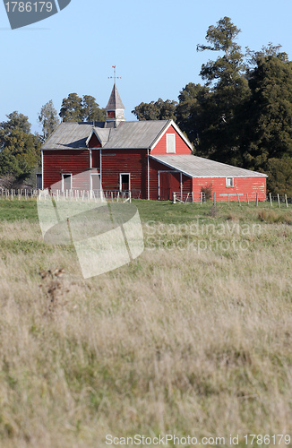 Image of red barn
