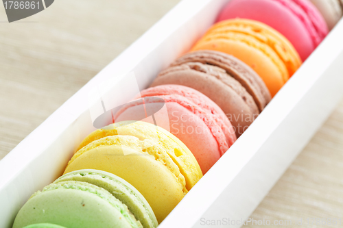 Image of macaroon in paper box